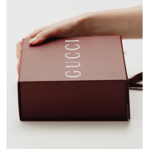 Brand new Gucci burgundy/maroon gift box never used from Italy - Picture 5 of 11